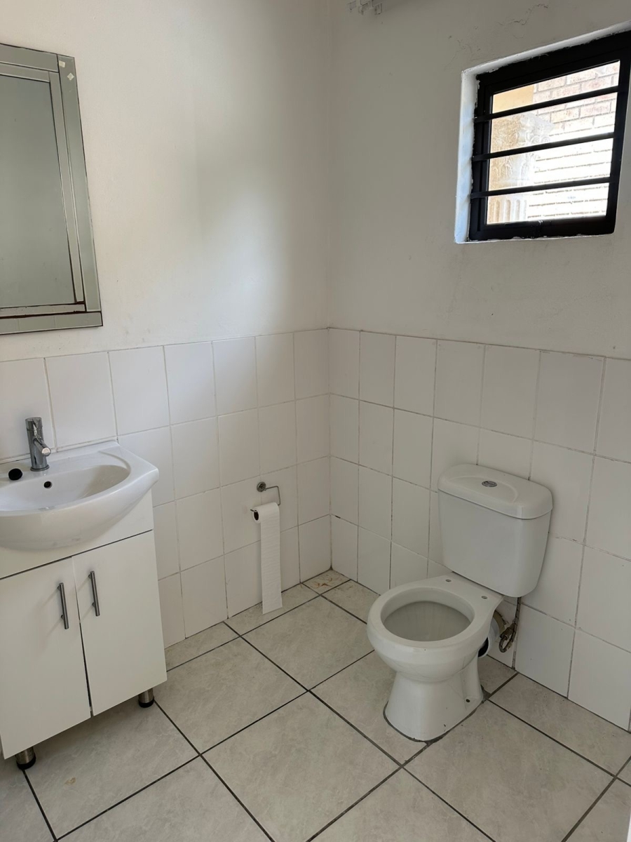 5 Bedroom Property for Sale in Overbaakens Eastern Cape